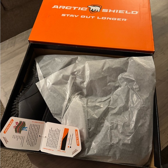 Arctic Shield Black Youth Boots - Picture 3 of 4